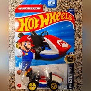 NEW IN BOX HOT WHEELS Mariokart Standard Kart HW Screen Time Mattel